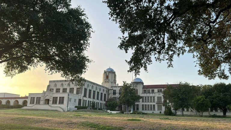 Overview of Thomas Jefferson High School in San Antonio, Texas